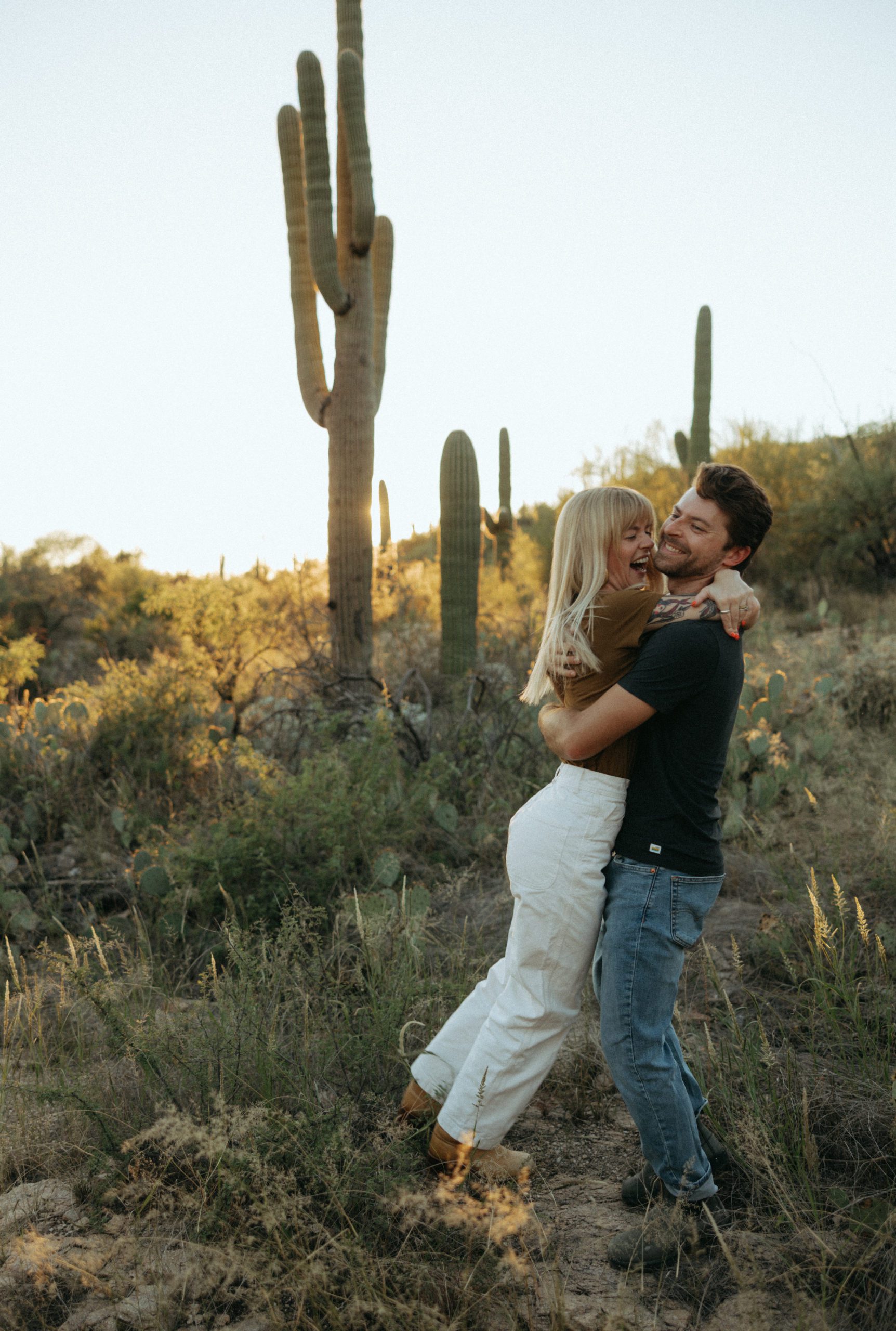 couple in arizona hugging